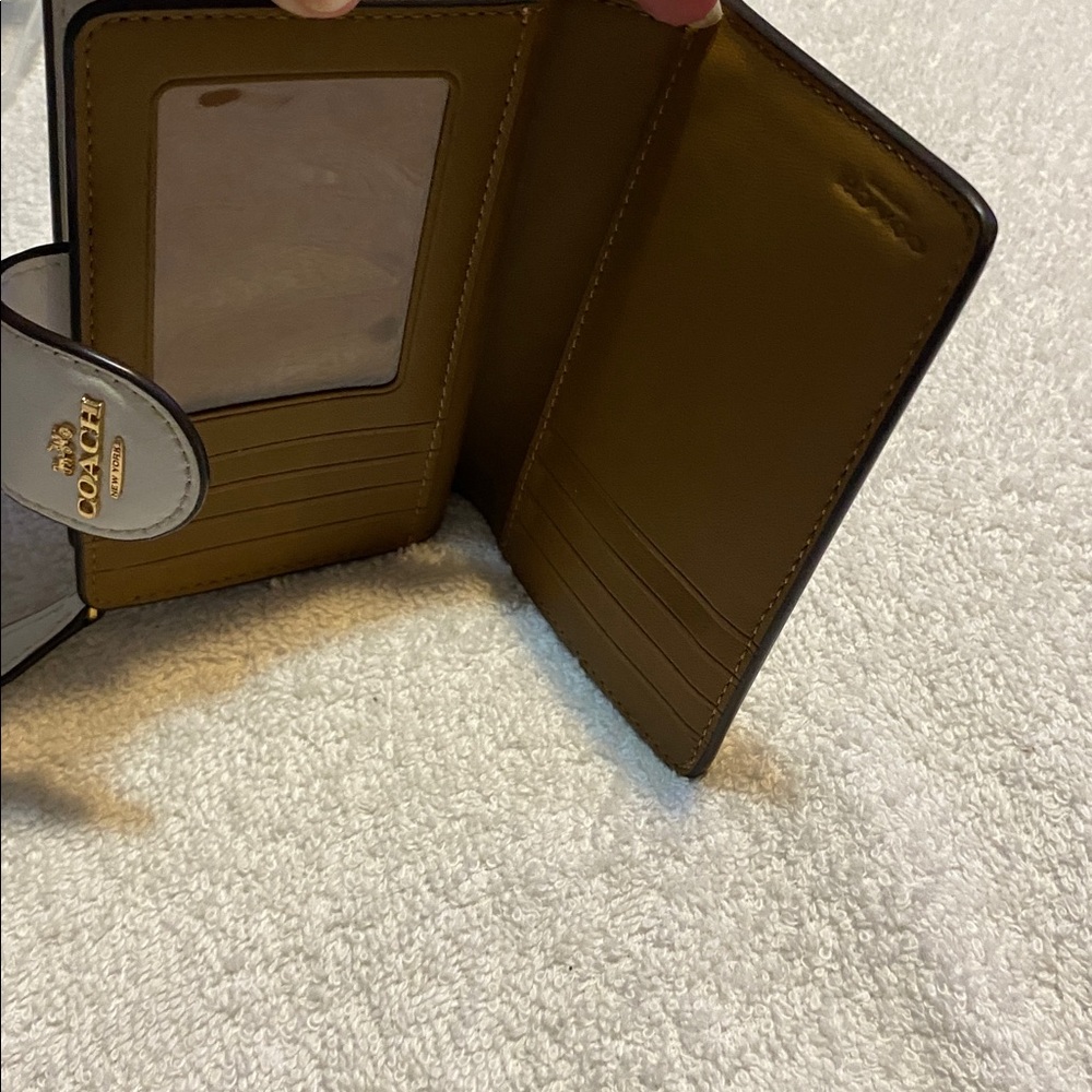 Coach Signature Wallet - Picture 6 of 12